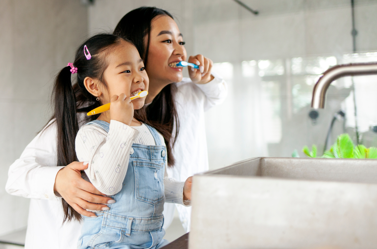 C shutterstock 2281028245 tanden poetsen