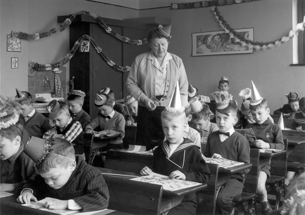 Feest katholieke sint bavoschool den haag 1959