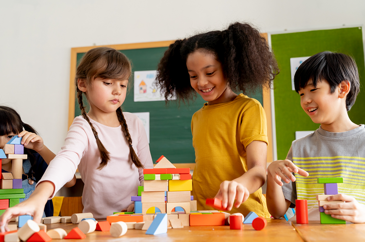 C shutterstock 1827876719 OGO spelen leren divers