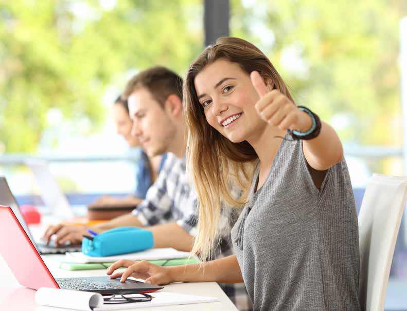 SH leerling vo laptop CREDITS Shutterstock