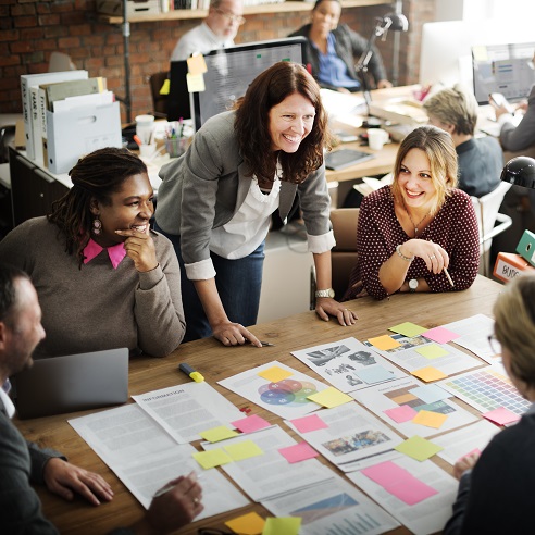 C shutterstock scrum overleg vergadering