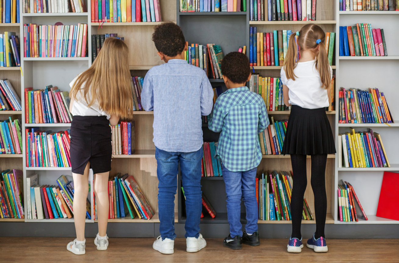 C shutterstock 2293521281 kinderen kiezen boeken lezen bieb