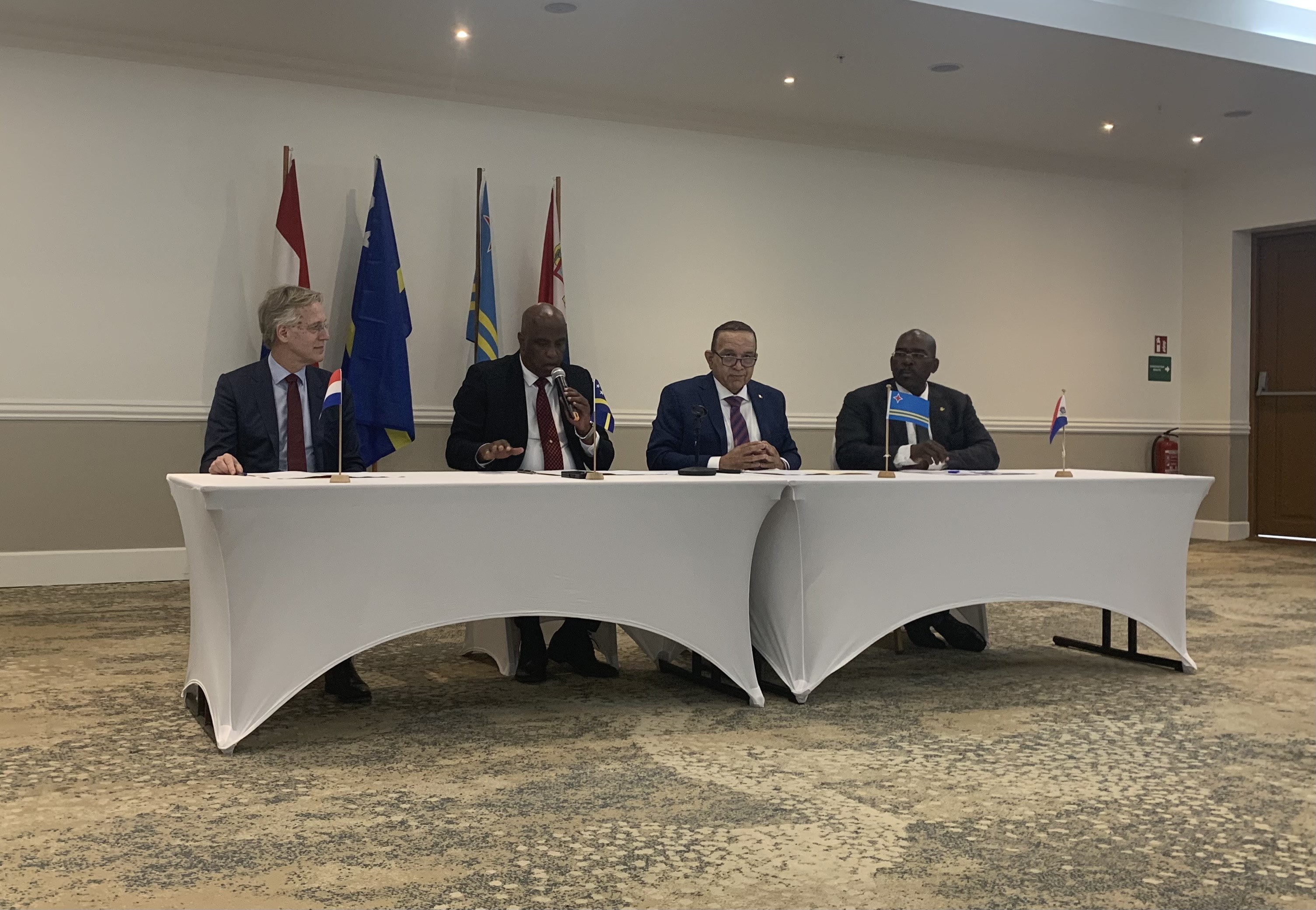 Vierlandenoverleg OCW Robbert Dijkgraaf